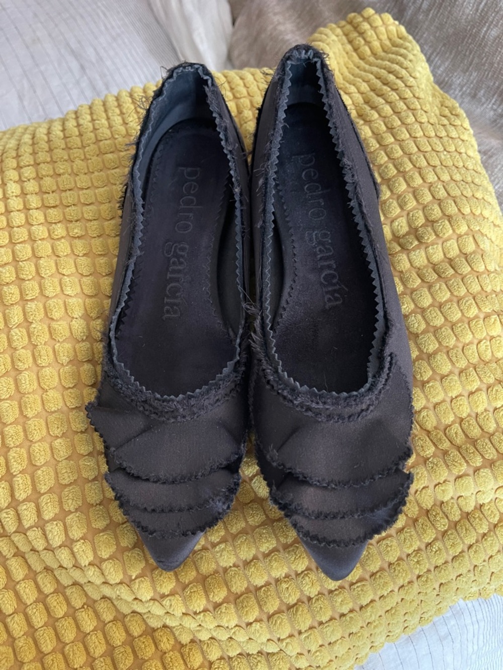 Pedro Garcia Black Pointed-Toe Scalloped Edge Flats